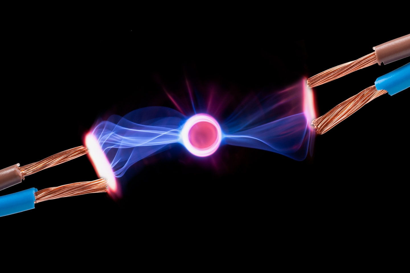 electrical spark between two pair of wires
